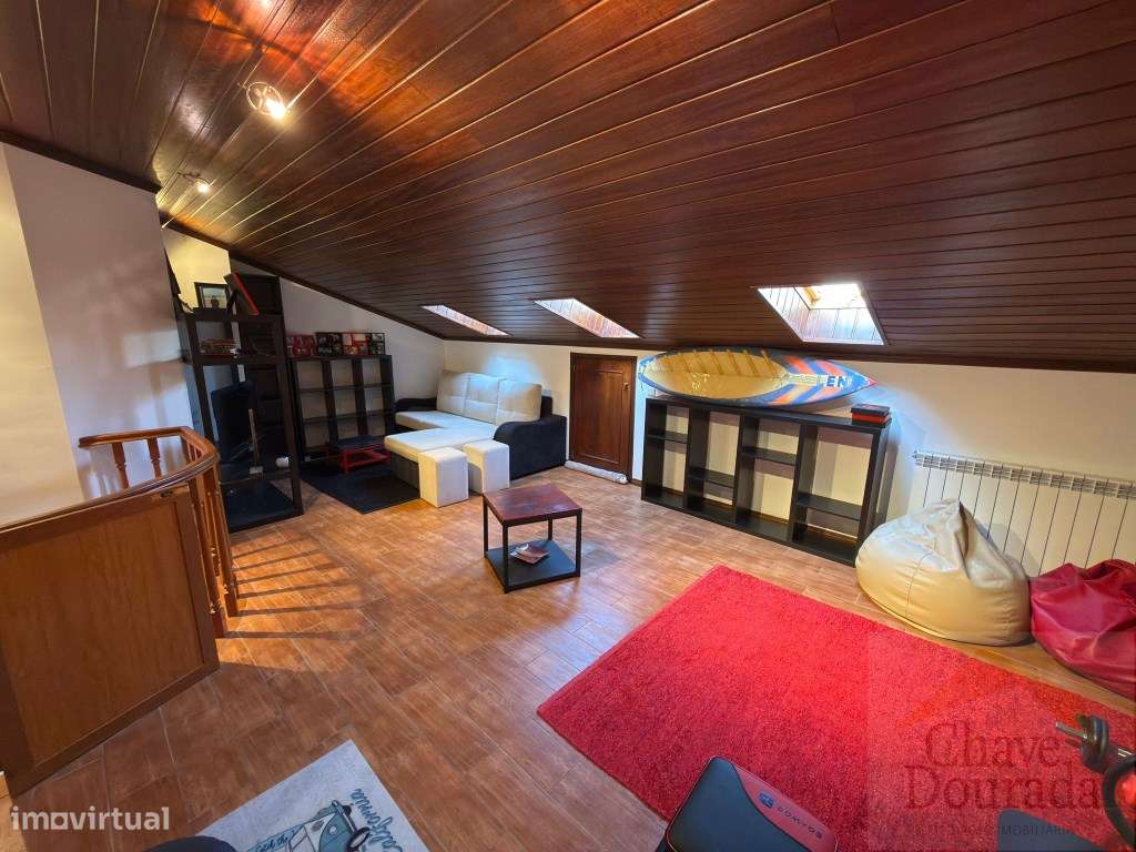 Apartamento T1+2 com garagem, em Santa Clara-16