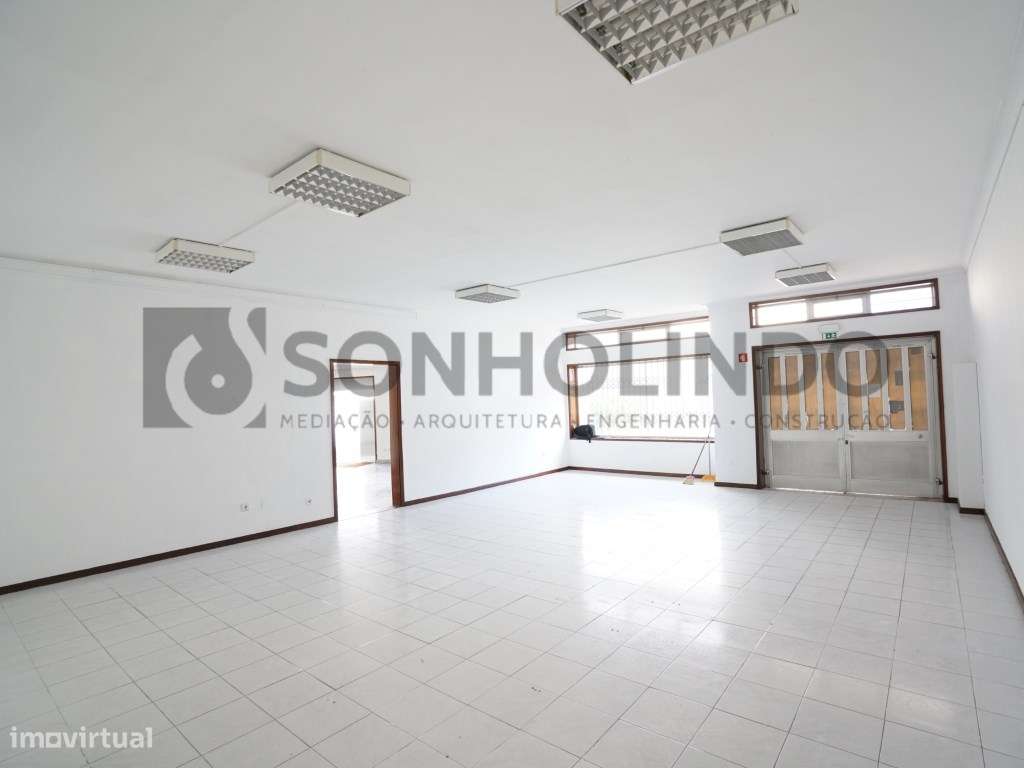 Loja/Escritório com duas entradas ao nível do R/C. - Grande imagem: 5/8