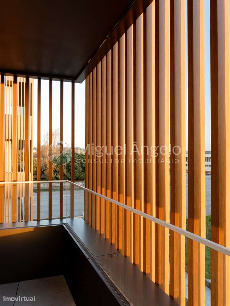 T2 espaçoso com excelente exposição solar no centro de Espinho-49