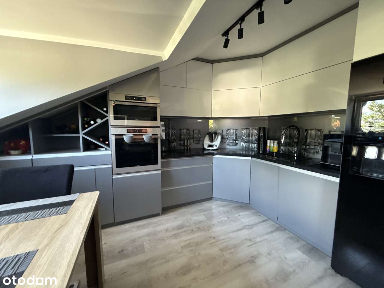 Dwupoziomowe z balkonem/bezczynszowe/wchodzisz i mieszkasz/0% prowizji - Pełny obrazek: 2/11