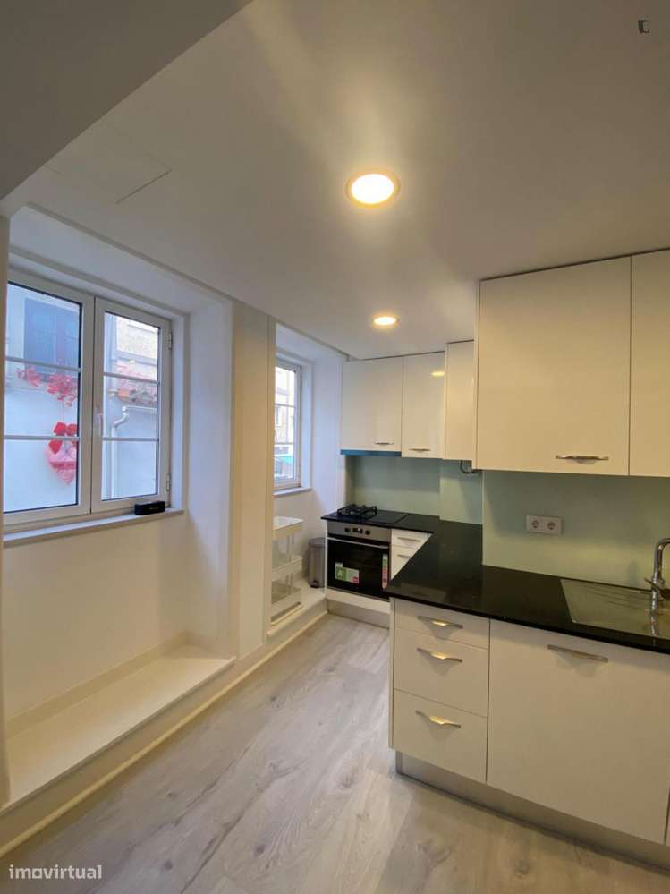 Quarto - localizado em Baixa Coimbra - Grande imagem: 3/5