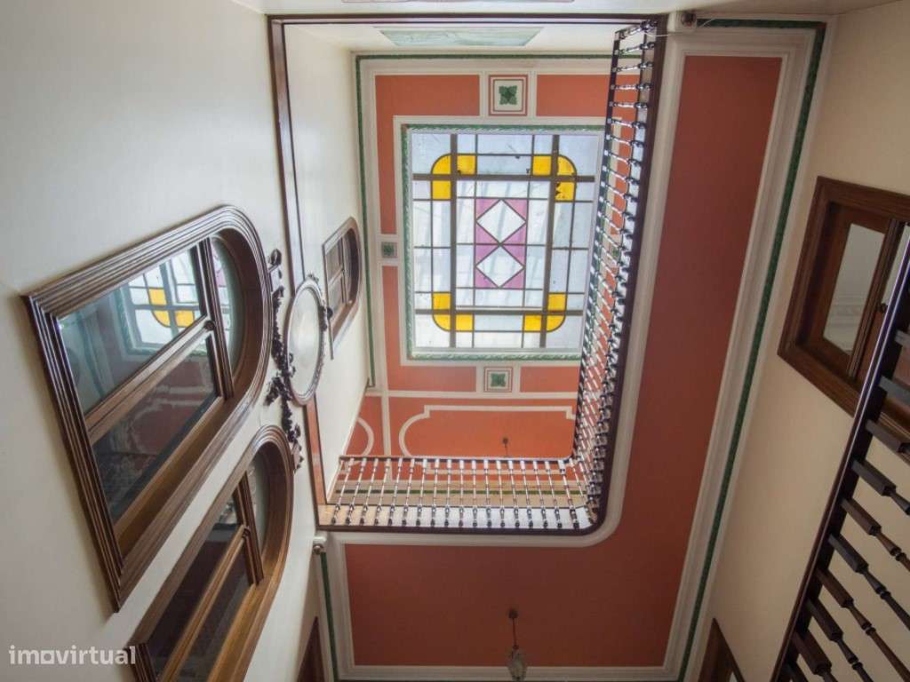 Palacete próximo do Palácio de Cristal, em Massarelos, Porto - Grande imagem: 5/31