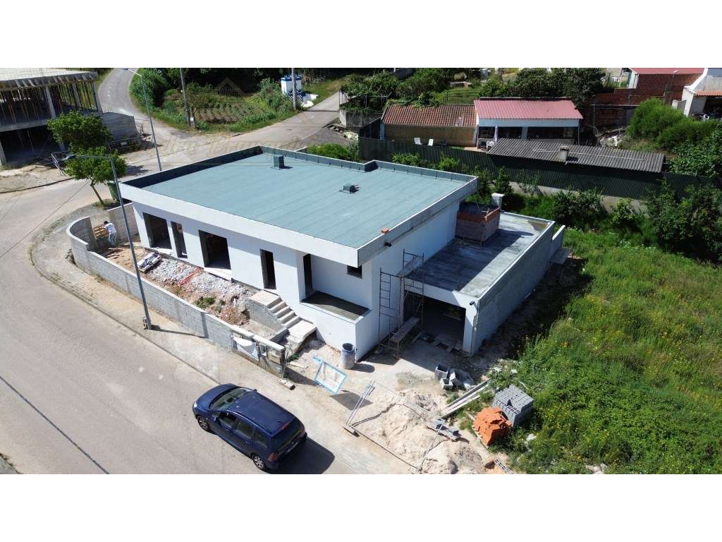 Moradia T3 NOVA estilo CONTEMPORÂNEO-3