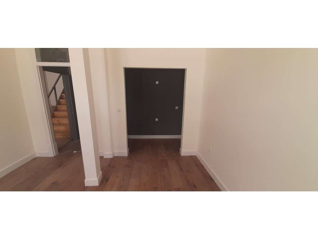 Apartamento T2 Reabilitado com Logradouro | Campolide - Lisboa - Grande imagem: 4/14