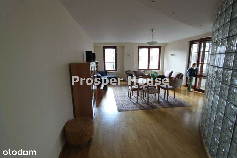 Apartament 4 pokoje w sercu Warszawy