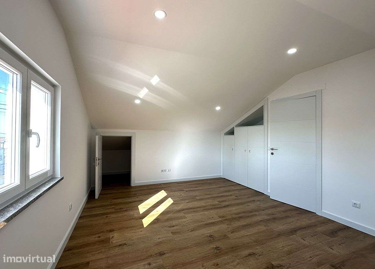 Espaçosa Moradia V4 com piscina - Coimbrã / Peniche-35