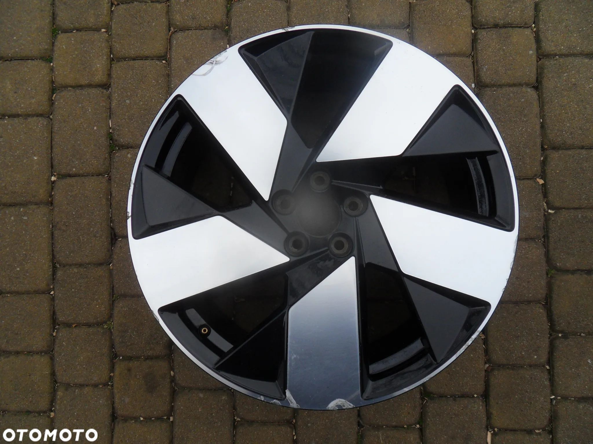 Felga 20'' 5x108 Volvo XC40 8x20 ET50,5 32143629 - 1