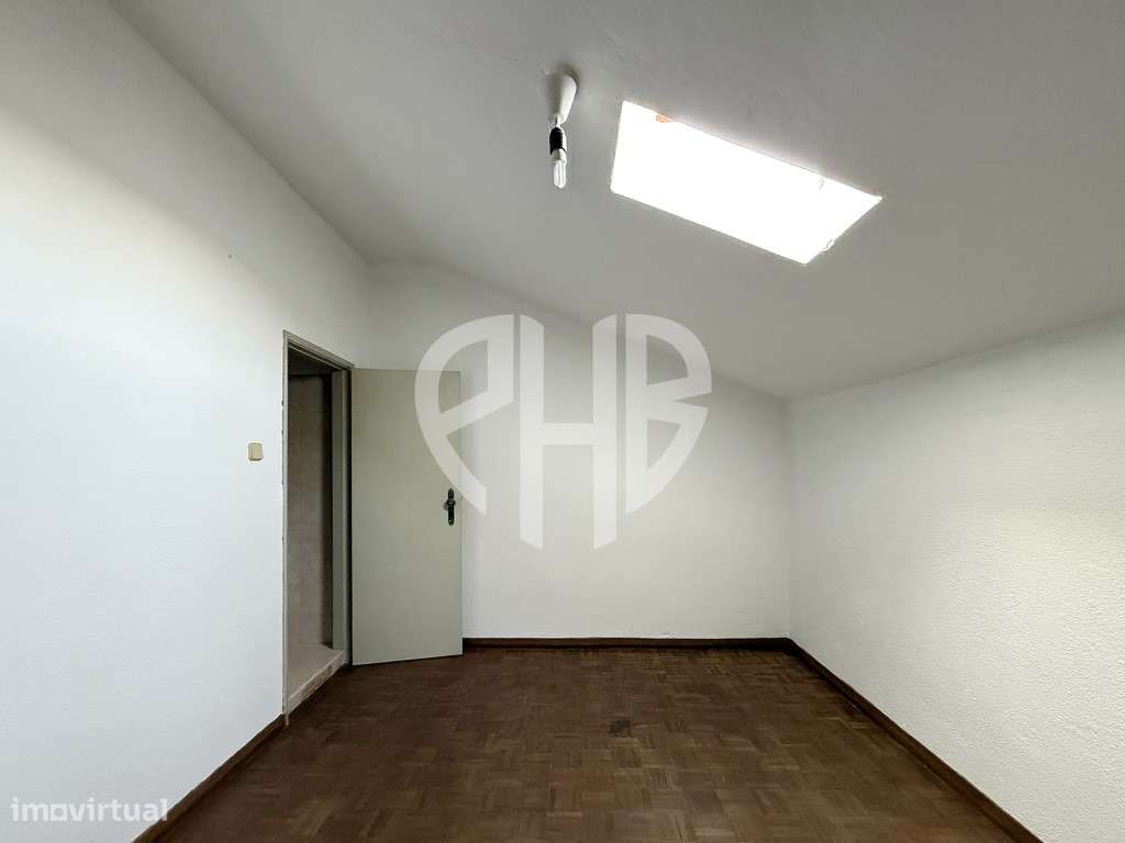 Apartamento T3 com 127 m² | Arrecadação nas Águas Furtadas | Massamá-33