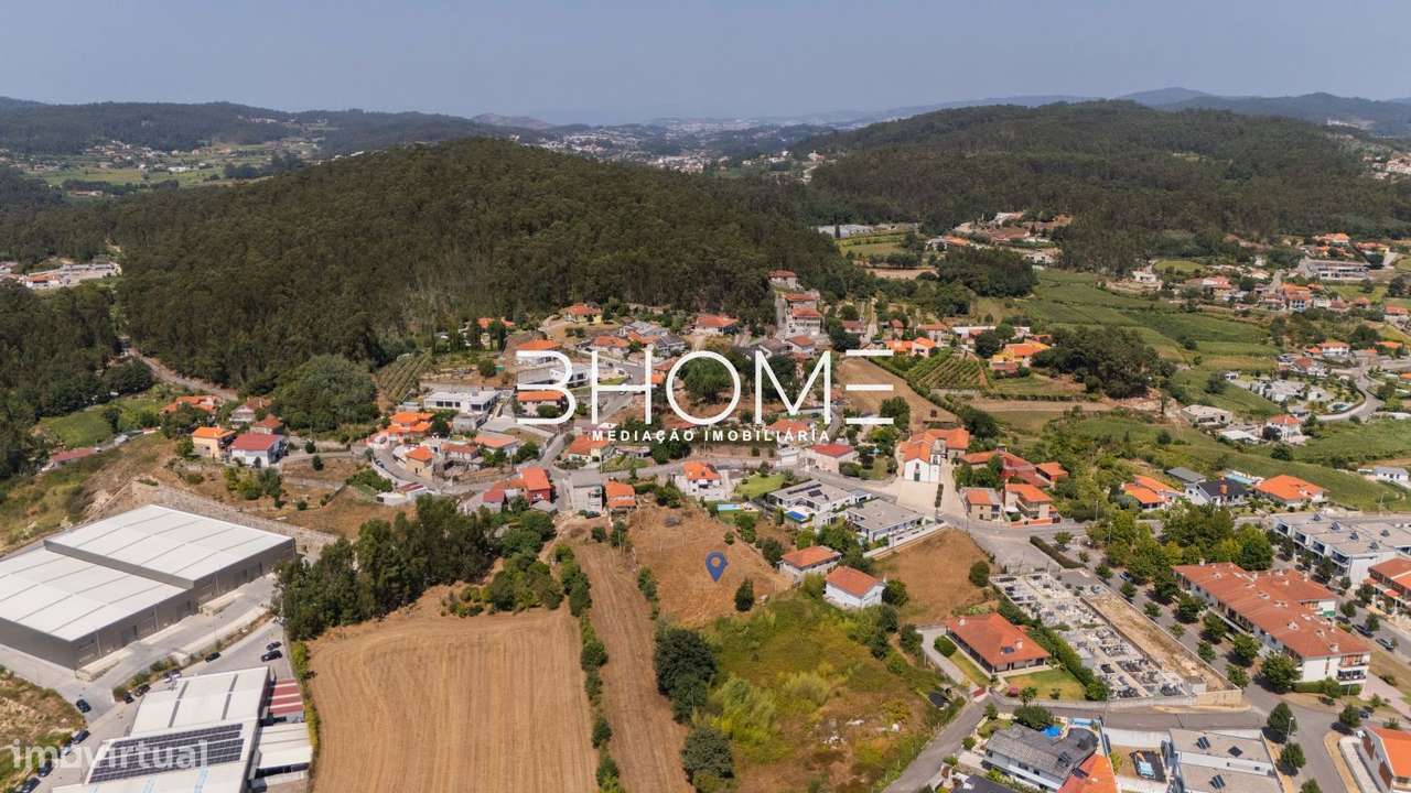 Moradia T4 c/ 670m2 de quintal + Terreno independente com 1.300m2-32