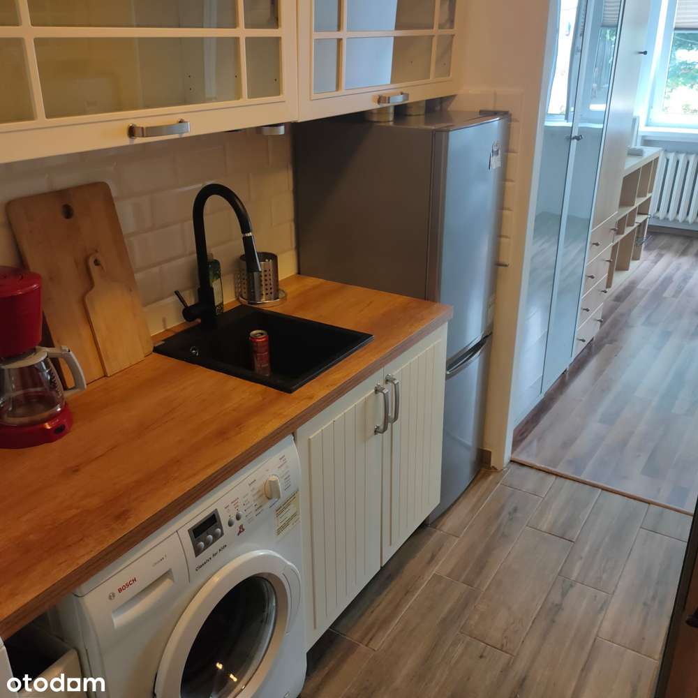 Kawalerka ścisłe Centrum/przy stacji metra M1 i M2/cicho i komfortowo - Pełny obrazek: 4/9