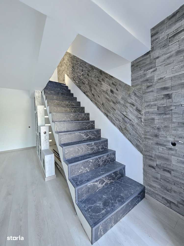 Oferta vanzare parte din duplex P+M Pitesti, 138000 EURO-4