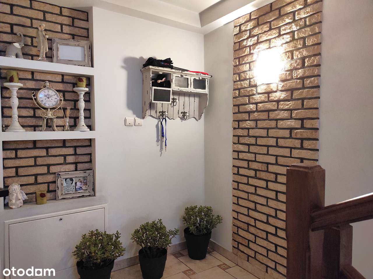 Dom w Kętach – 3 niezależne mieszkania, idealny pod wynajem-14