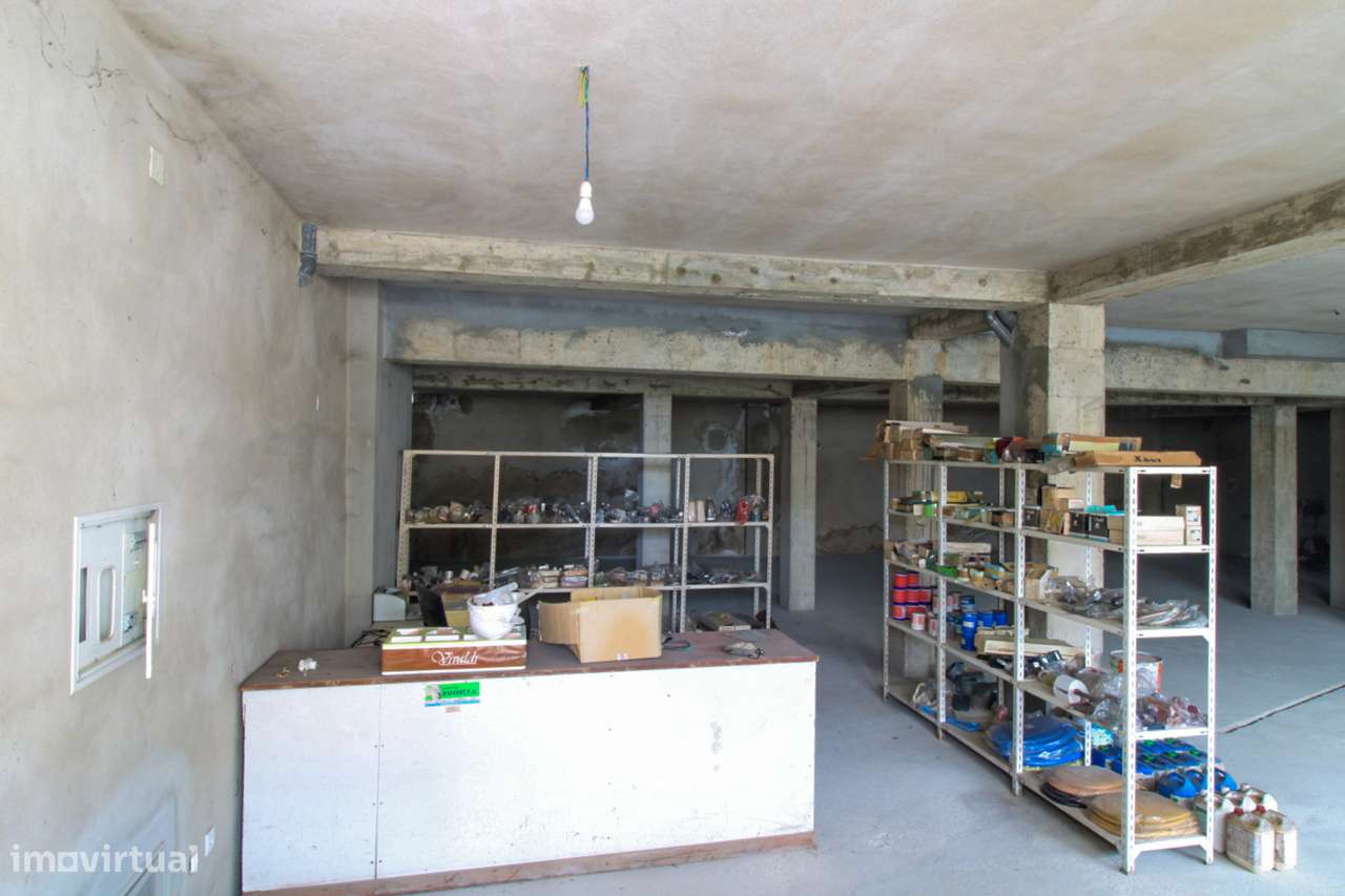 Armazém em Oliveira, Santo Tirso.-10