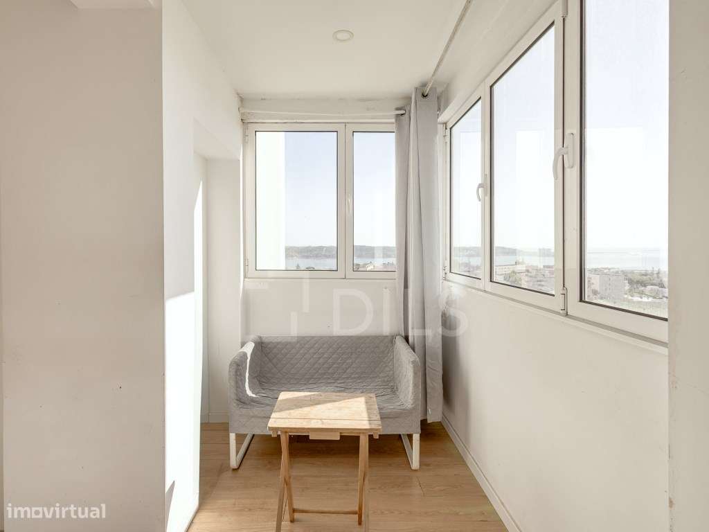 Apartamento T3 com garagem e vista rio, em Belém, Lisboa-8
