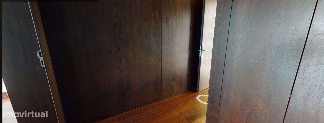 Apartamento T4 de Luxo no Restelo com vista sobre o Tejo e Lisboa-9