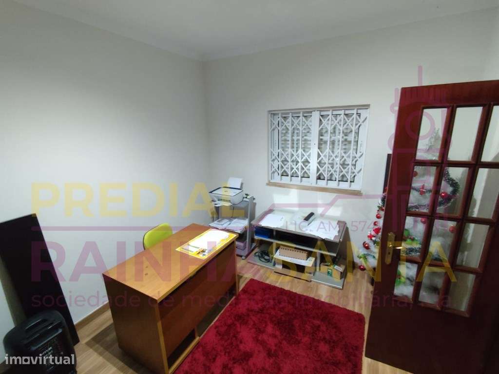 Moradia T3 com Garagens e Tertúlia - Amiais de Cima-6