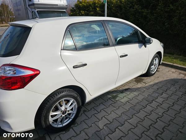 Toyota Auris 1.33 VVT-i Active - 19