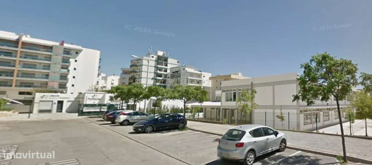 Apartamento T3 em Faro, muito central, próximo da Universidade.-8