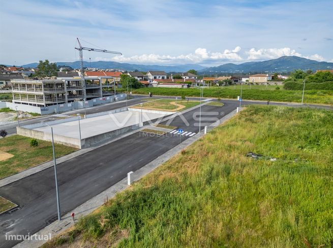 Lote de Terreno  Venda em Loureira,Vila Verde-5