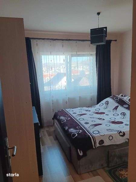 Vand apartament cu 3 camere etaj1 zona stadion Zalau cu garaj - Imagine principală: 5/8