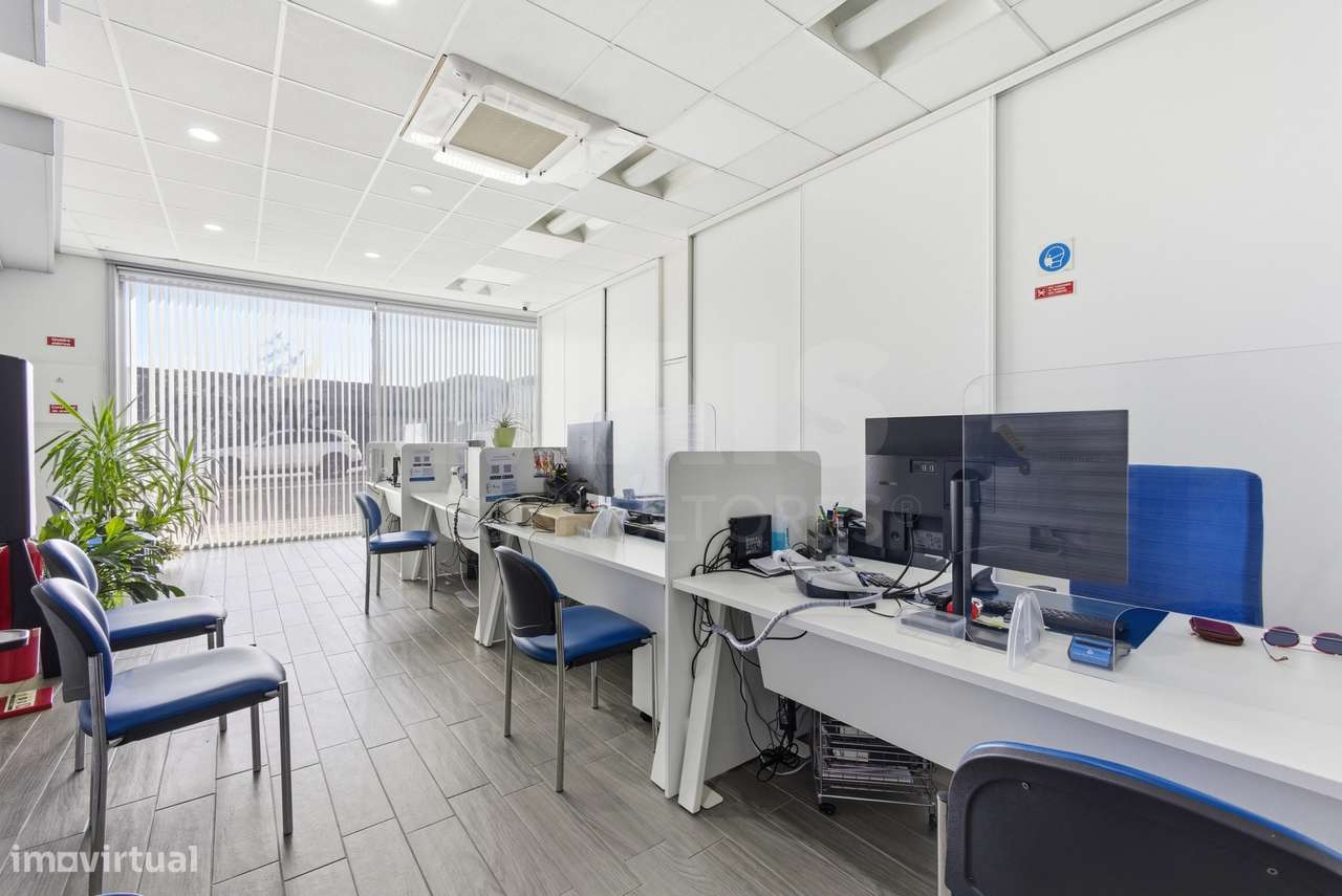 Prédio com 3 frações no centro de Peniche - Grande imagem: 5/32