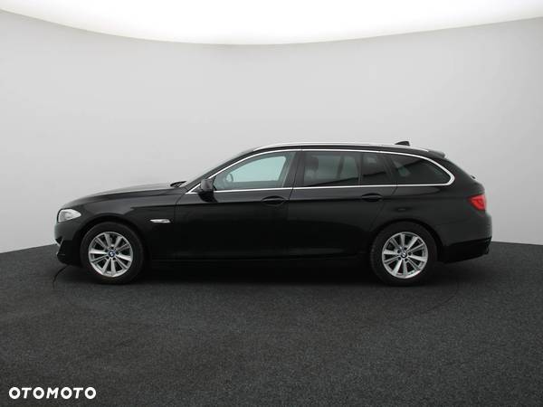 BMW Seria 5 520i Touring Luxury Line - 6