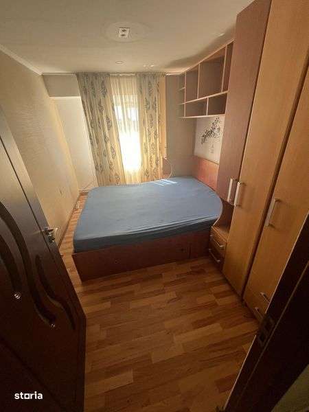 Apartament 4 camere decomandat - Imagine principală: 5/8