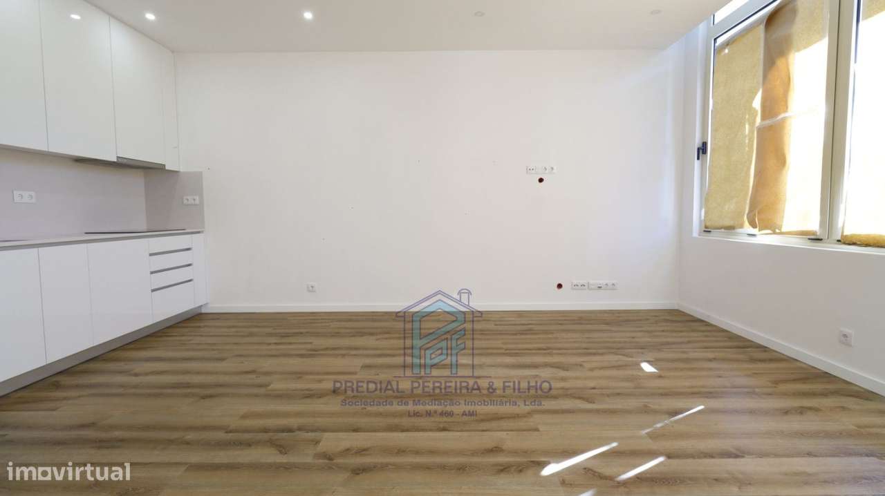 Andar Moradia T1 com terraço - Rio Tinto / Centro/ Junto ao Contine... - Grande imagem: 5/25