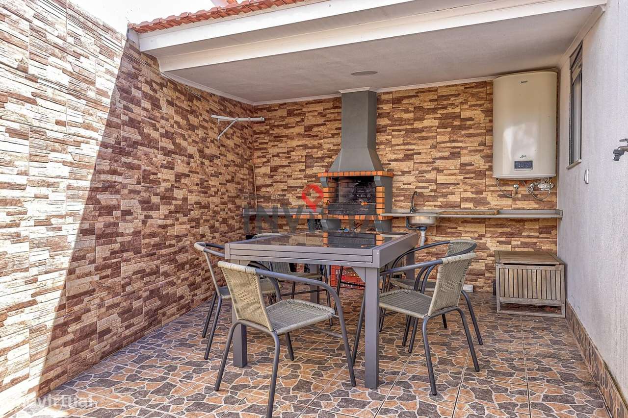 Moradia T3 Térrea com 2 Suites | Centro de Alverca-26
