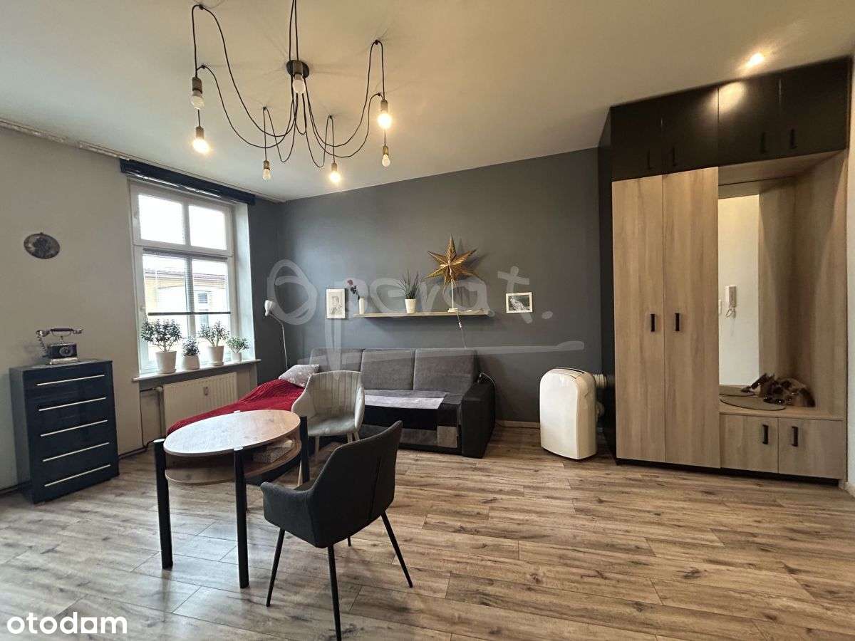 Mieszkanie w stylowej kamienicy w centrum-3