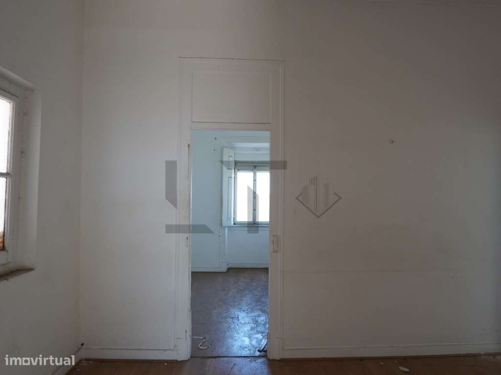 Prédio com 6 Apartamentos para Reabilitação em Marvila, Lisboa-14