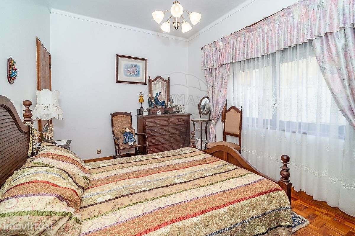 Moradia T4 para venda-25