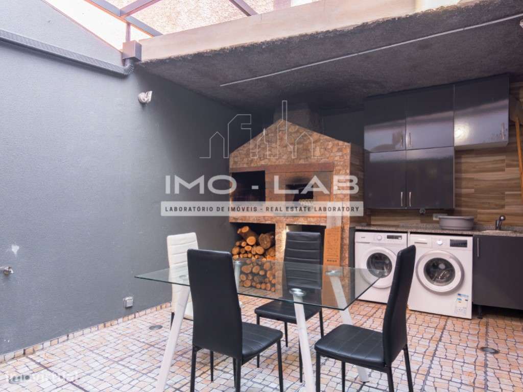 Moradia T2+1 - Câmara de Lobos - Vista Mar e Vista Montanha-13