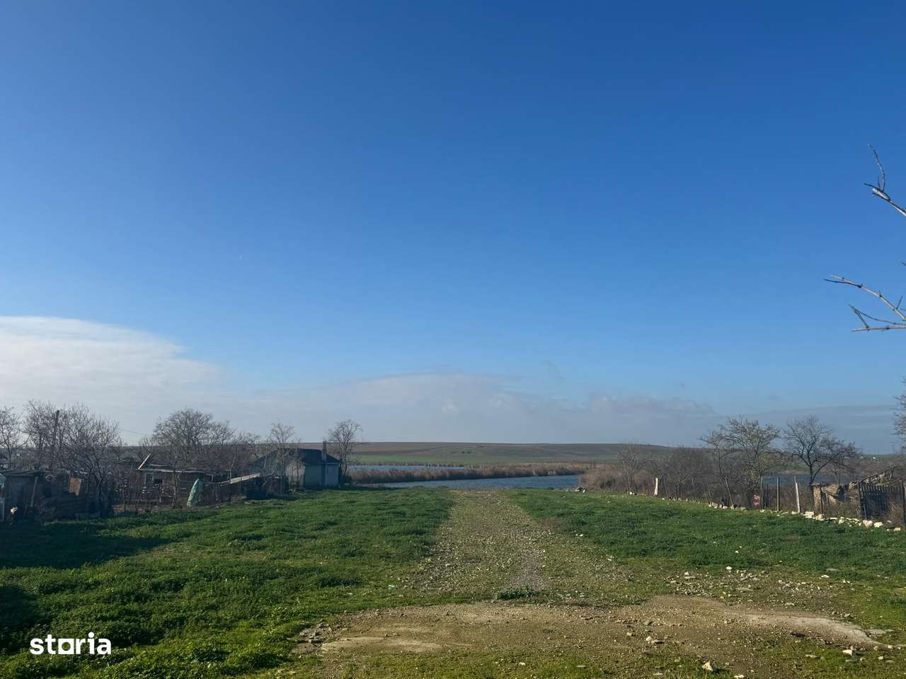 Super oferta! Teren de vanzare pe malul Lacului Corbu!-5