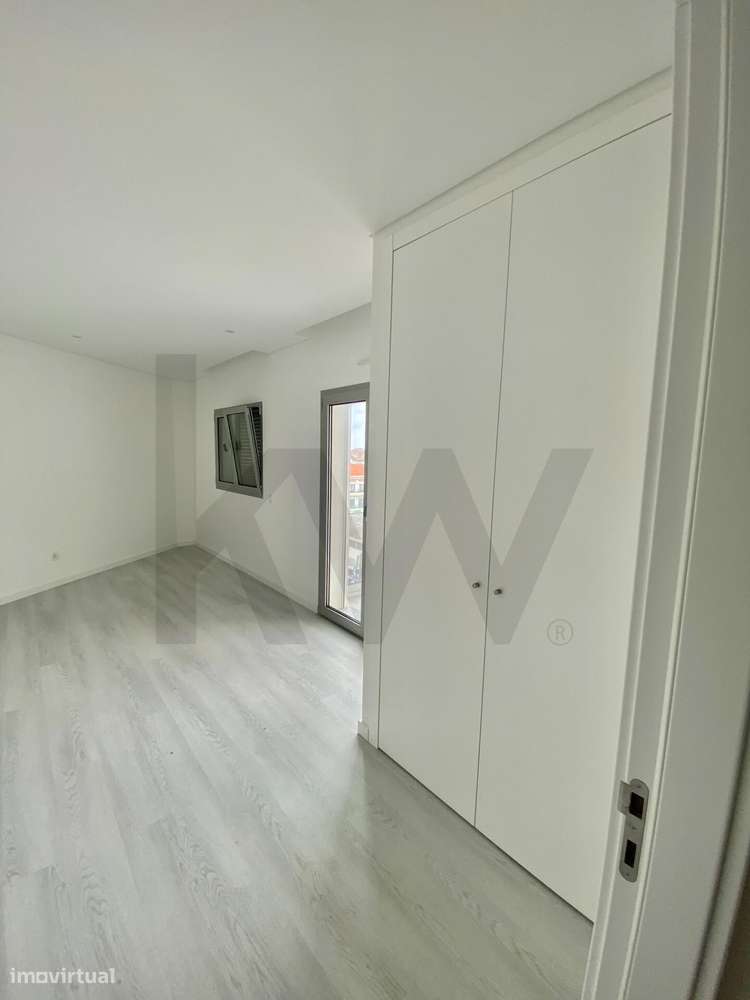 Apartamento T3 Duplex com Terraço - Nazaré Centro - Grande imagem: 3/27