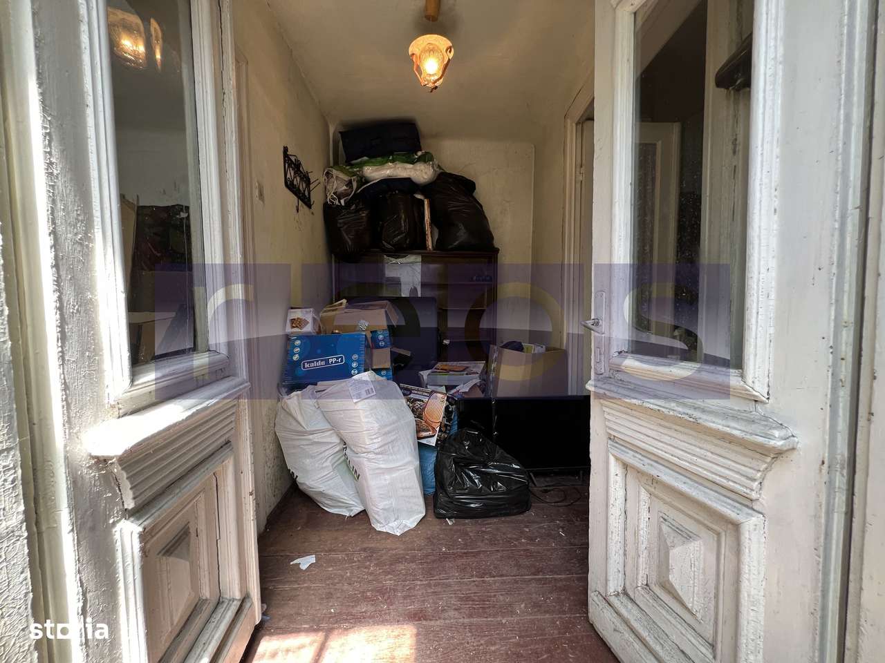 VANZARE CASA INDIVIDUALA 2 CAMERE | CURTE COMUNA | ZONA LINISTITA | TE - Imagine principală: 3/6