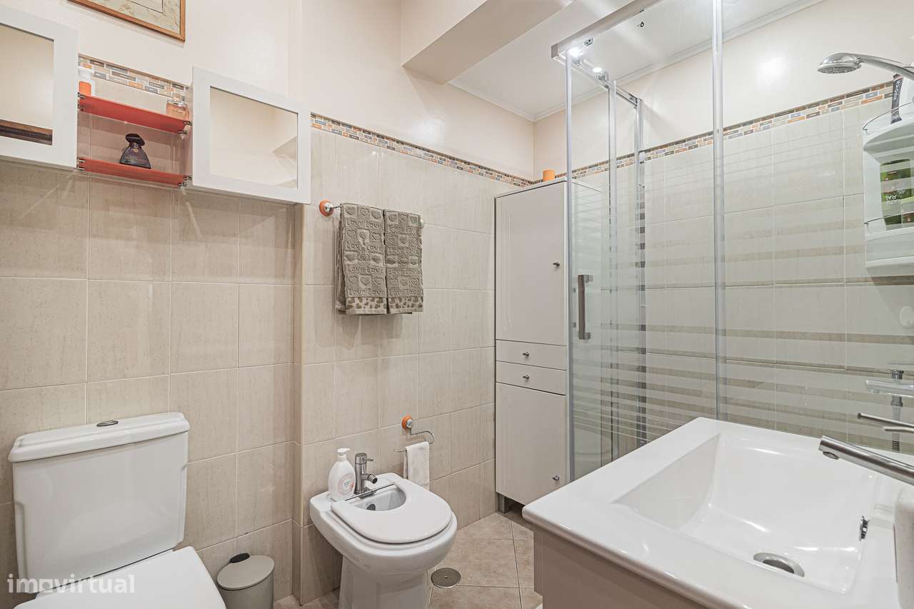 Apartamento T2 na Cruz Pau, remodelado-22