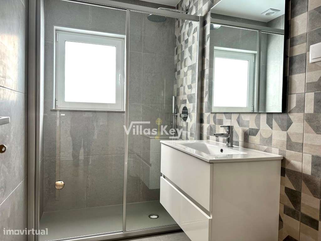 Moradia 6 quartos, no centro de Lagos com excelente vista mar, Lago...-23