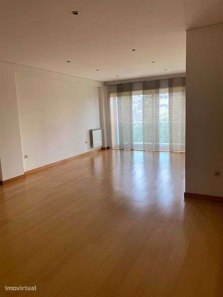 Apartamento T3 para Arrendar - Fraião - Grande imagem: 5/12