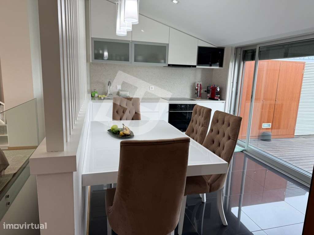 Apartamento T2 Dúplex - Centro de Aveiro - Grande imagem: 2/37