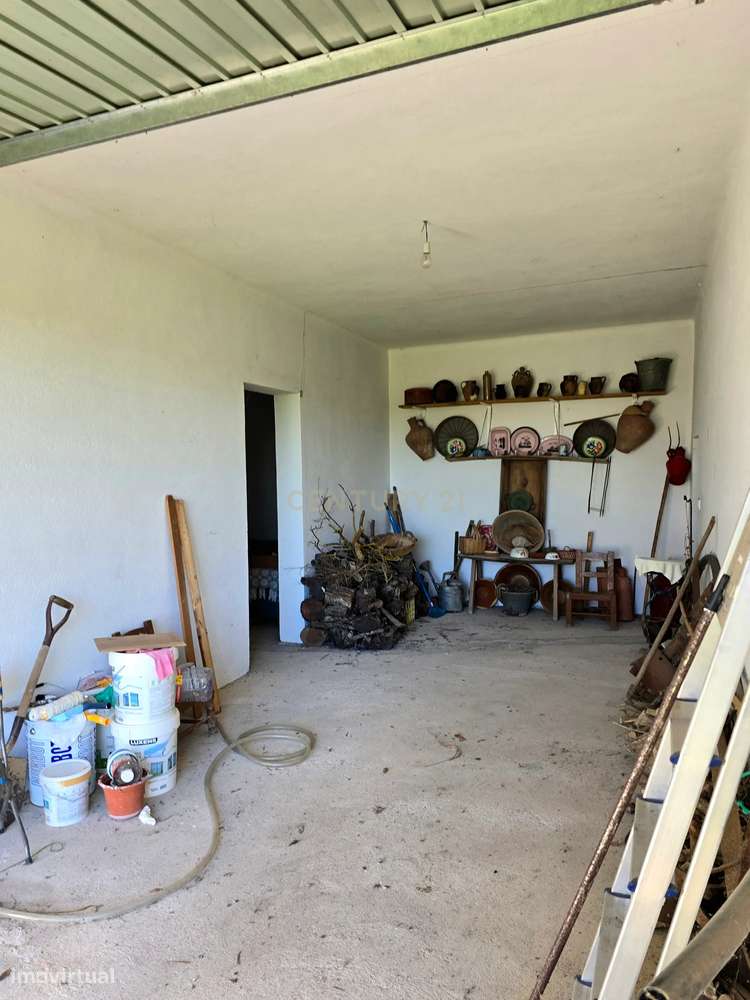 Moradia T3 com 2000 m² de Terreno, Poço, Forno Tradicional e Garagem –-28