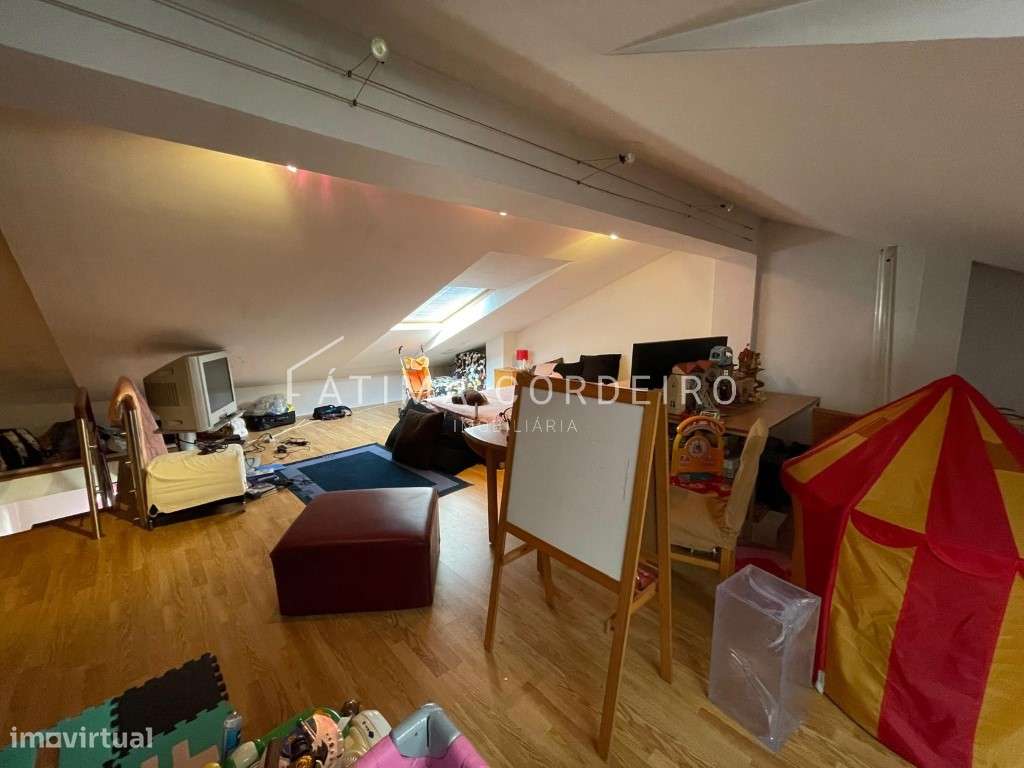 Excelente Moradia T3+1 com garagem em zona privilegiada-24