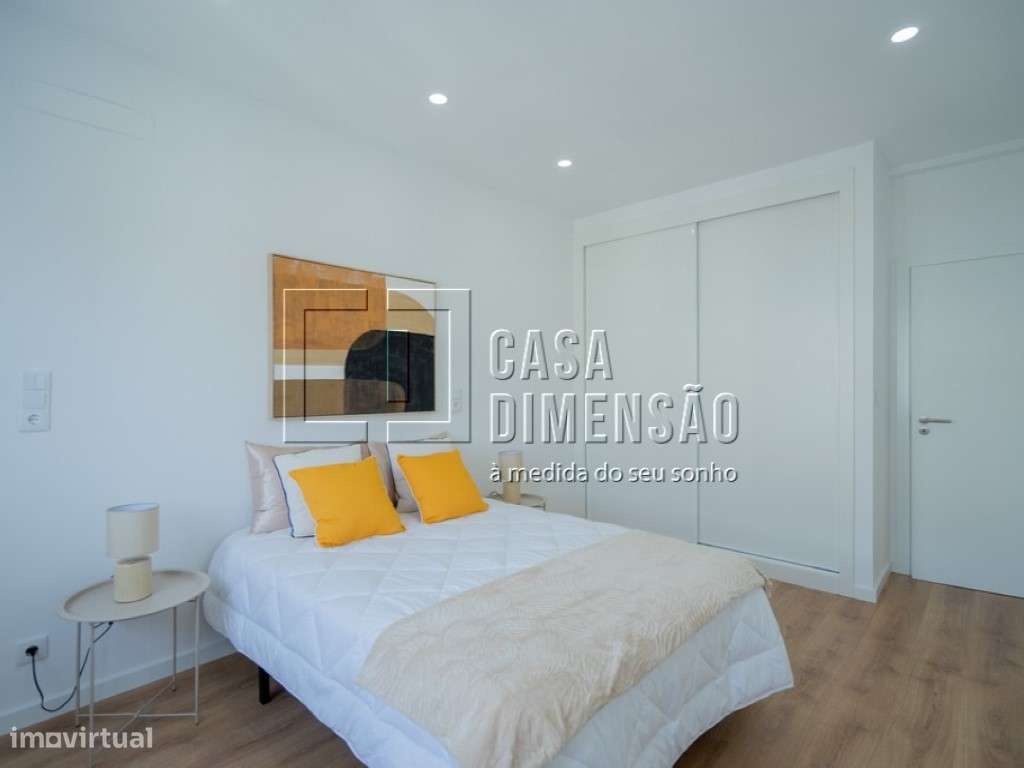 Apartamento T3 em Benfica com arrecadação, Totalmente Mobilado e Pr...-16