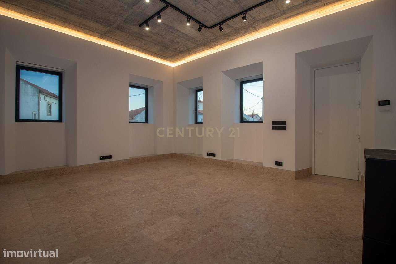 MORADIA T3 NO CORAÇÃO DE MAFRA – ESPAÇO, LUZ E SOFISTICAÇÃO-8