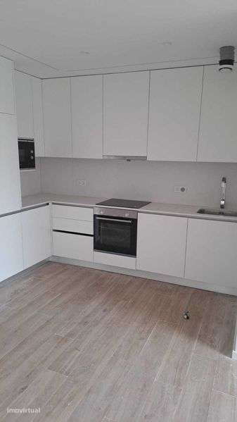 Apartamento T2 Novo perto da Praia - Grande imagem: 4/12