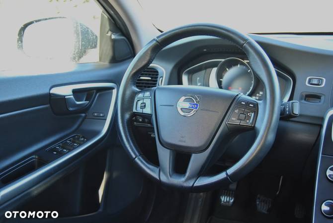 Volvo S60 D2 - 10