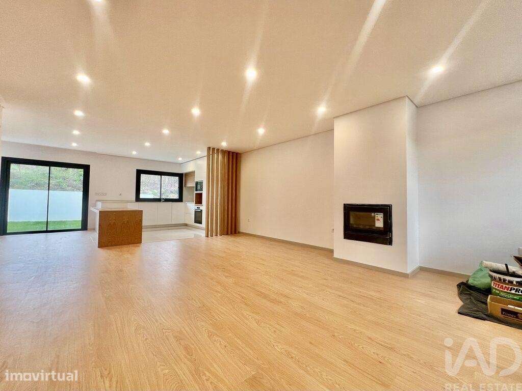 Casa / Villa T3 em Antas e Abade de Vermoim de 246,00 m2 - Grande imagem: 3/21