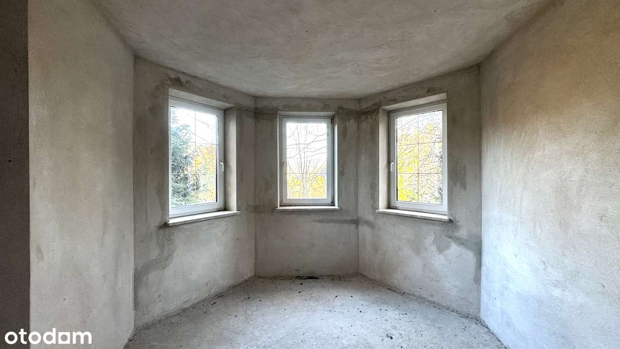 Dom z muminkową wieżą 330m2 wkoło las blisko rzeka BRENNA CENTRUM-13