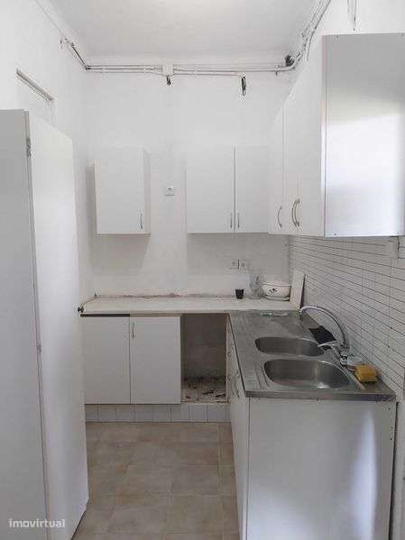 Arrenda-se T1 Moita - Grande imagem: 4/9