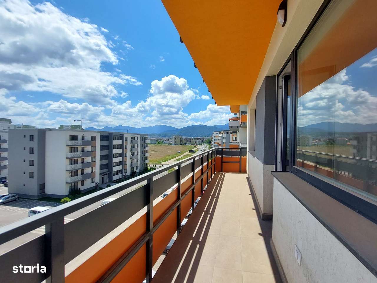 Apartament 3 camere Coresi - Structura Generoasa - Imagine principală: 2/11